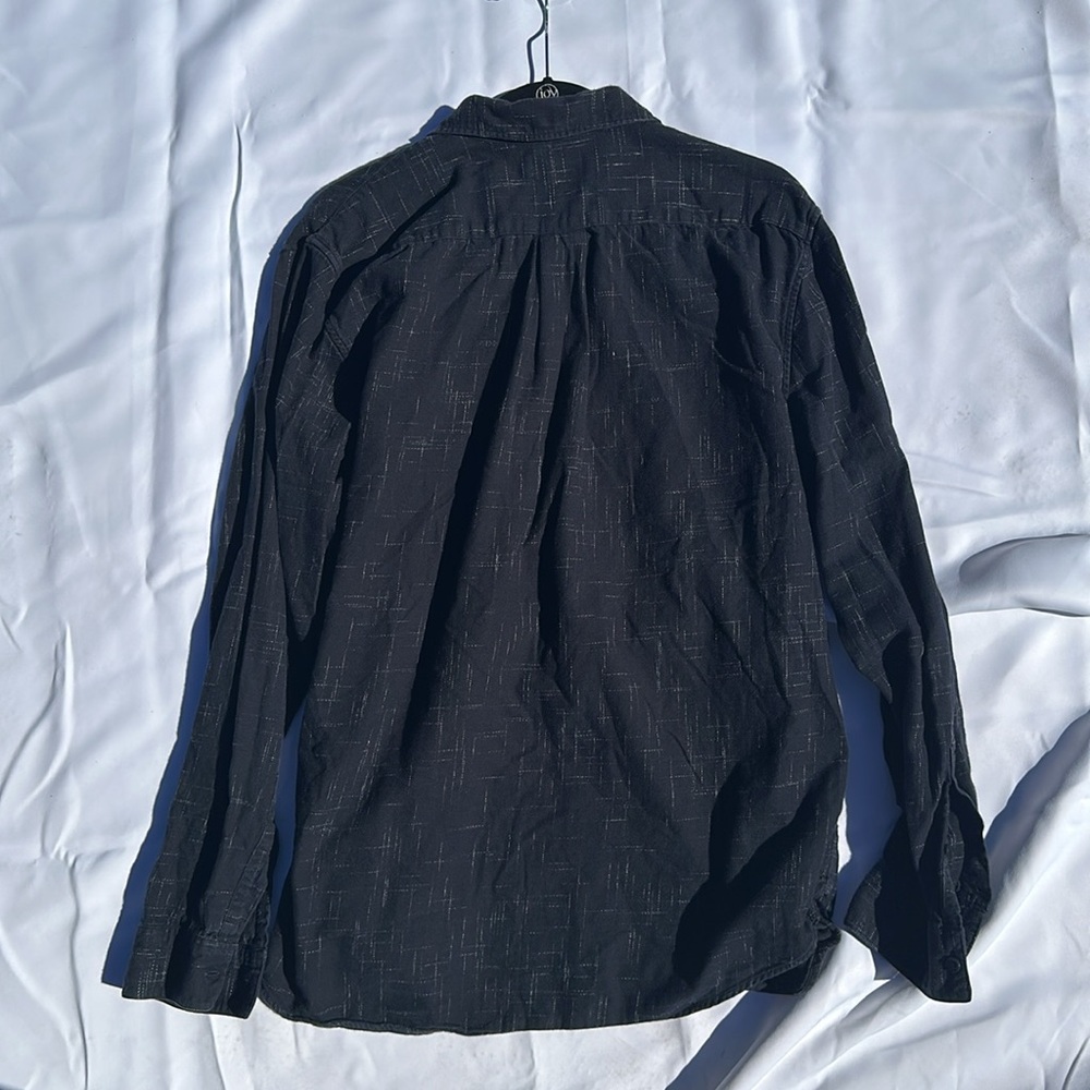 Vince Men’s Dark Blue/Black Button Down, Size Large - Picture 4 of 4